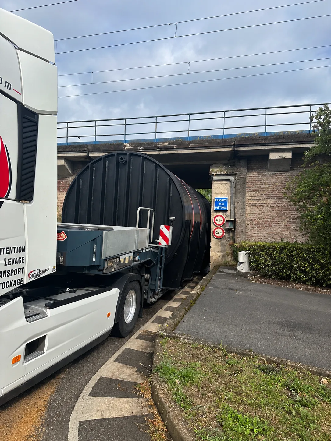 Transport de cuves sur route 7